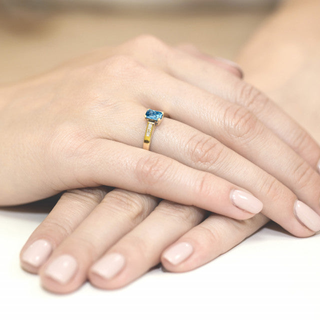 Inel Aur 14K cu Topaz Swiss 0.65 ct si Diamante Naturale 0.04 ct, imaginea 4 din 11